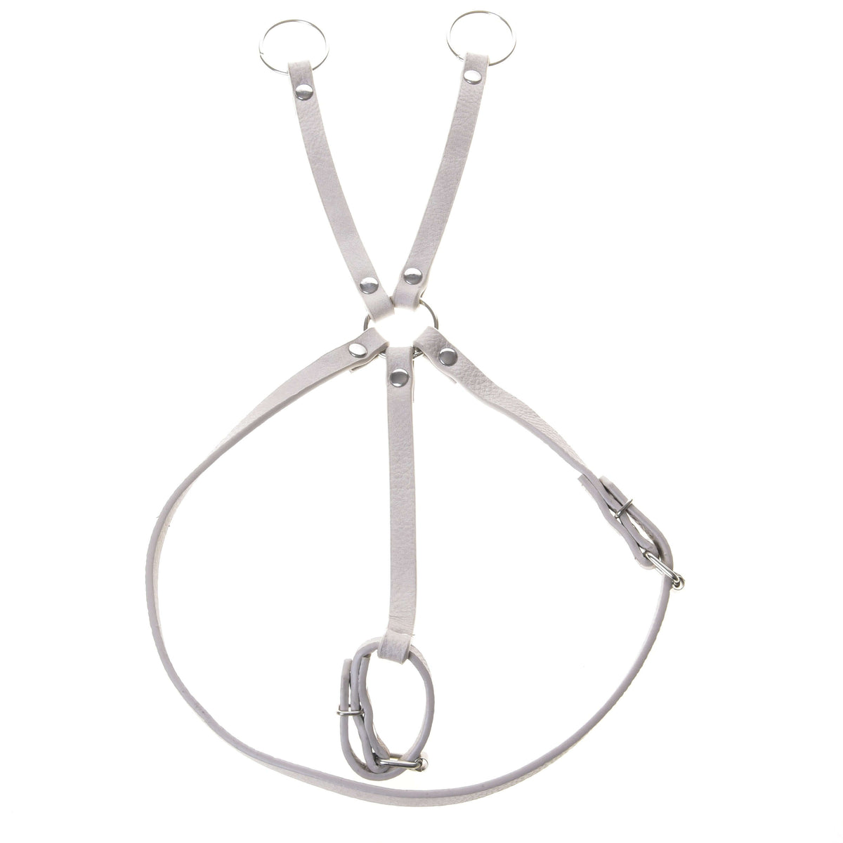 Ljusgrå martingal av konstläder till Hobby Horse med två silverfärgade ringar, halsrem och ögla, utlagd på vit bakgrund