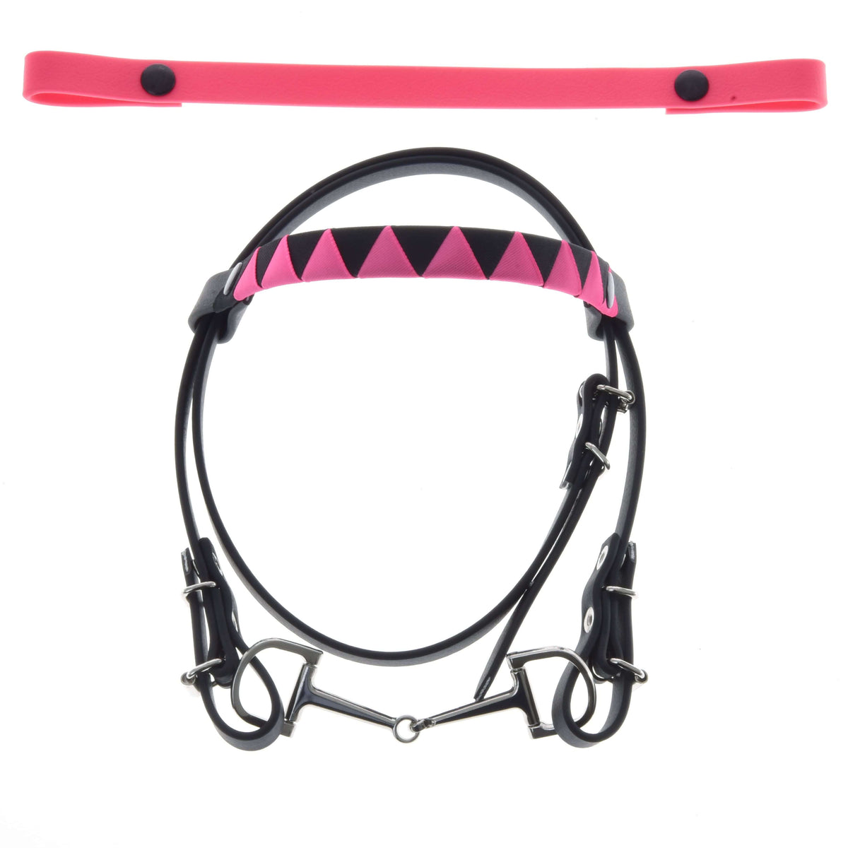 Svart träns för Hobby Horse med bett, ett rosa och svart pannband med trianglar och ett extra enfärgat rosa pannband