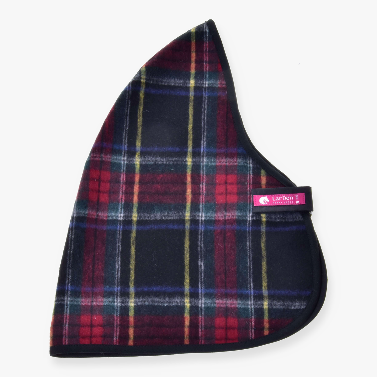 Hobby Horse stalltäcke Edinburgh från LarDen i rött, grönt och gult skotskrutigt mönster med svart kant