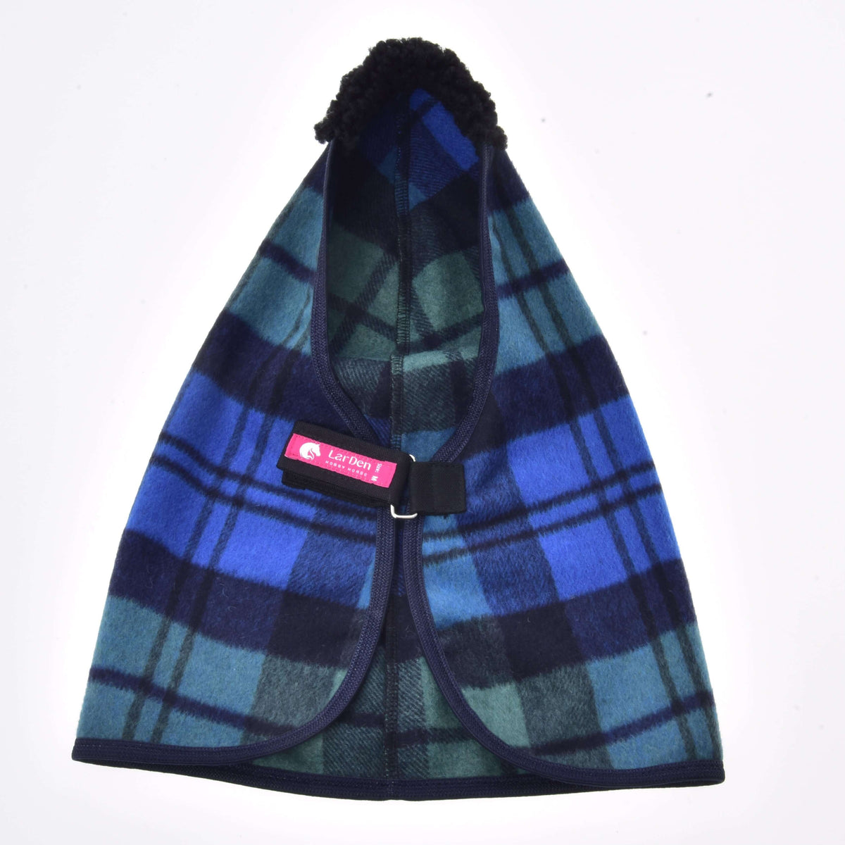 The tartan stable blanket laid flat from the front, chest strap closed with a ring and a pink LarDen label